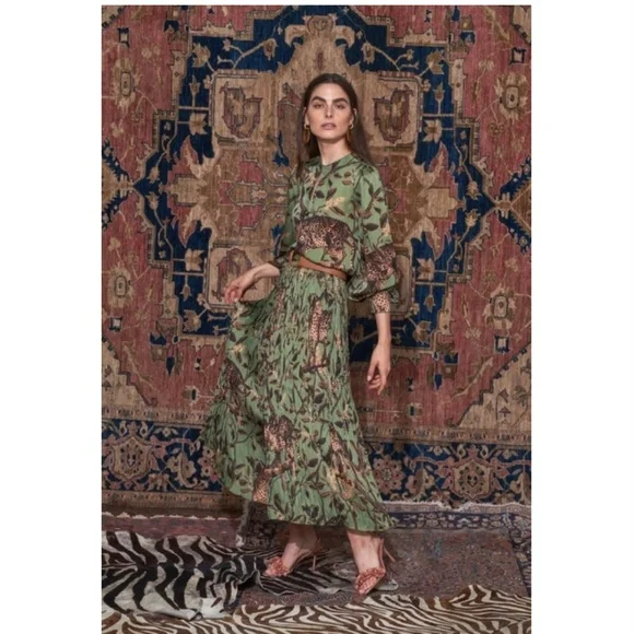 Johanna Ortiz Gifts of Nature Blouse and Acts of Nature Pleated Skirt Set - Picture 3 of 16